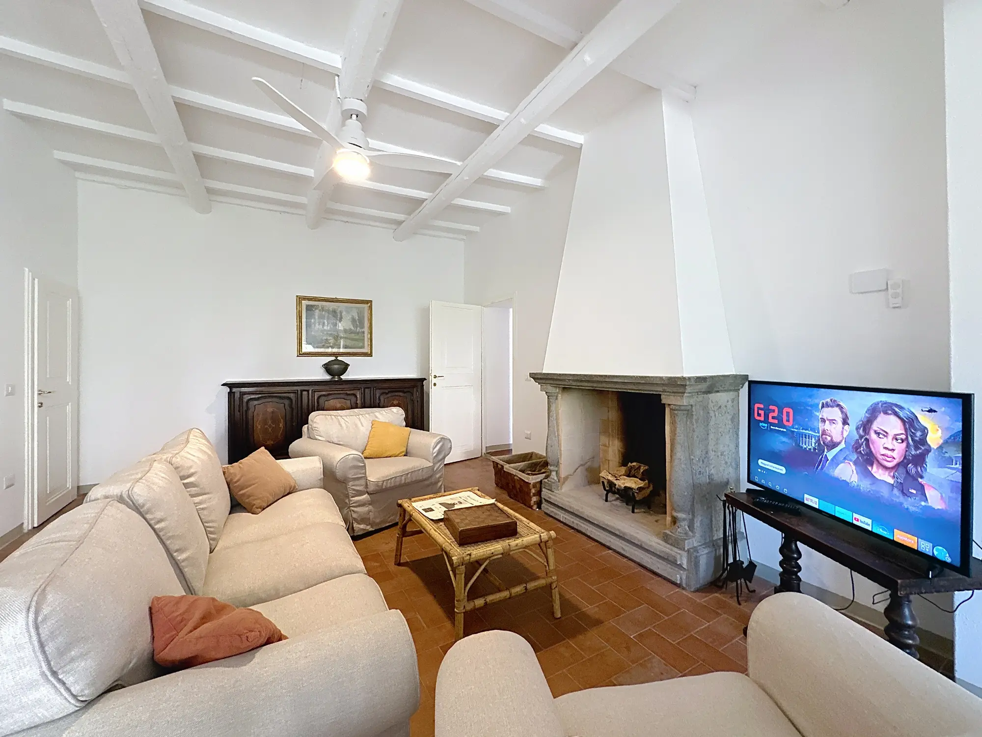 casa belvedere bolgheri wohnzimmer couch