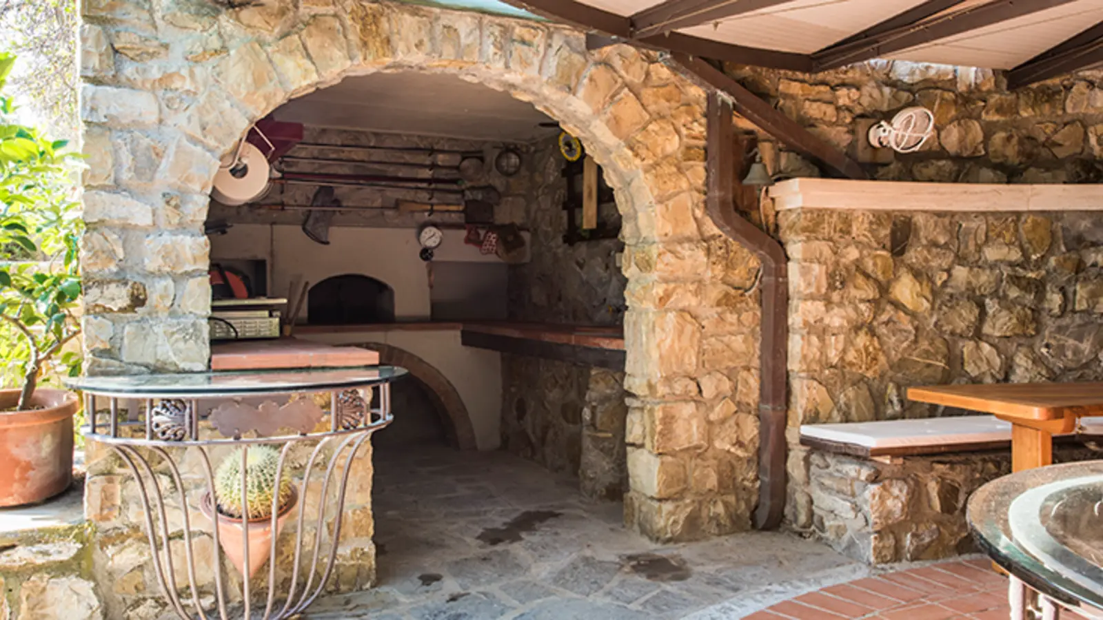 villa loncello aussenküche