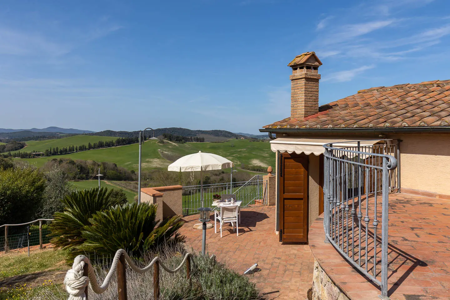 villa montegemoli terrasse aussen