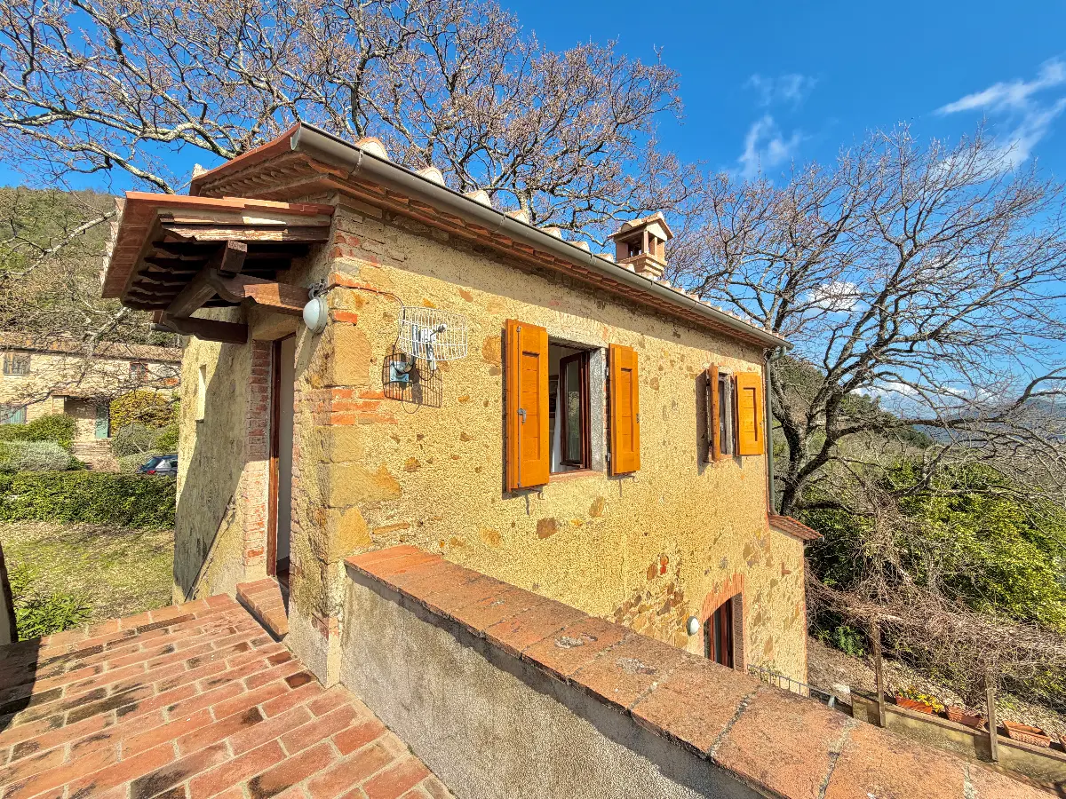 villa sassa eingang weg